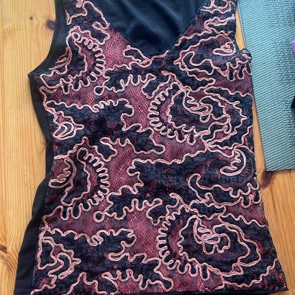 Stretch embroidered top